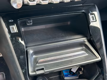 Peugeot 208 GT EAT8. NAVI. KAMERA. LED Vorschaubild 20