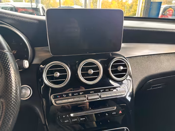 Mercedes-Benz GLC 250 d AMG Line*Airmatic*4MATIC*COMAND*LED* Vorschaubild 13