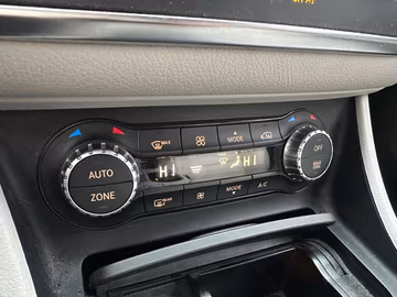 Mercedes-Benz CLA 250 Coupé AMG-STYLING KAMERA MEMORY NAVI Vorschaubild 13