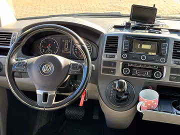 Volkswagen T5 Caravelle 2.0 TDI 8-Sitzer Klima PDC Automati Vorschaubild 9