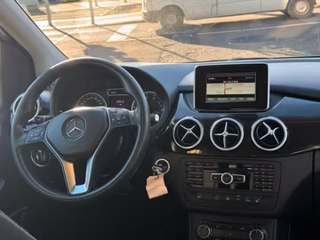 Mercedes-Benz B 180 Sports Tourer 1.Hand. SHZ. PDC. MASSAGE Vorschaubild 12