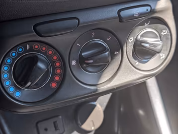 Opel Adam 1.2 Essentia BT. USB. Berganfahrassist Vorschaubild 17