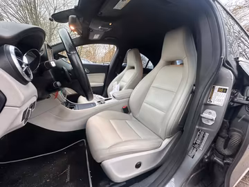 Mercedes-Benz CLA 250 Coupé AMG-STYLING KAMERA MEMORY NAVI Vorschaubild 7