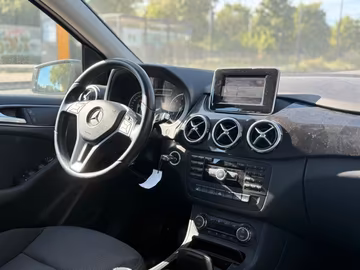 Mercedes-Benz B 180 Sports Tourer SHZ. MASSAGE. AUTOM. PDC Vorschaubild 8