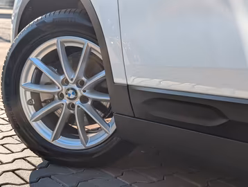 BMW X2 sDrive18i Advantage NAVI. LED. KAMERA. PDC Vorschaubild 9