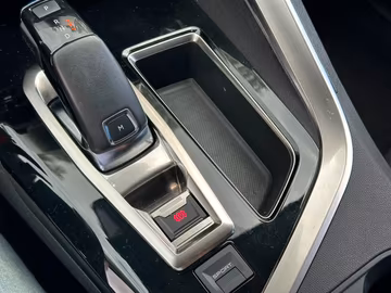 Peugeot 3008 Active NAVI. KAMERA. EAT8. DIGITAL Vorschaubild 24
