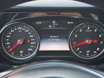 Mercedes-Benz E 200 T Avantgarde T LED Navi Kamera Spurassist Vorschaubild 22