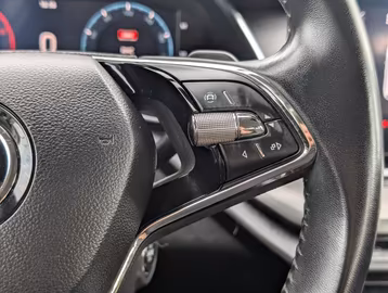 Skoda Octavia Combi 2.0 TDI DSG ACC DIGITAL COCKPIT Vorschaubild 17