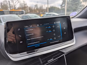 Peugeot 2008 PDC. MIRRORLINK. KLIMA. BT Vorschaubild 9