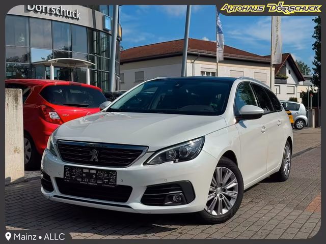 Peugeot 308 Allure PANO. NAVI. Kamera. Keyless Baujahr 2019 (118.900 km, Benzin, 131 PS) - Gebrauchtwagen bei Autohaus Dörrschuck Mainz