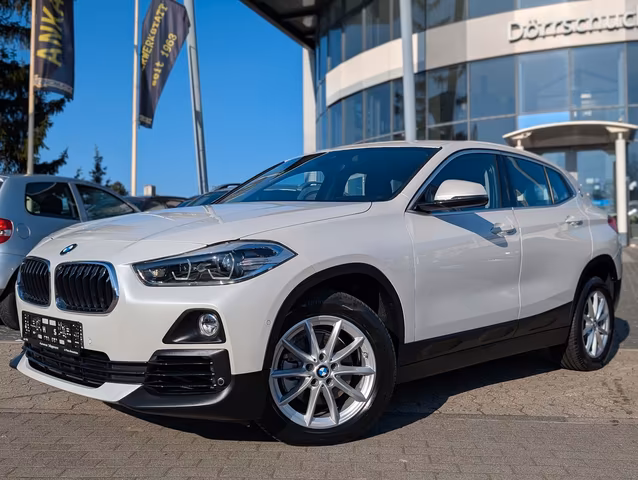 BMW X2 sDrive18i Advantage NAVI. LED. KAMERA. PDC Baujahr 2020 (12.908 km, Benzin, 140 PS) - Gebrauchtwagen bei Autohaus Dörrschuck Mainz
