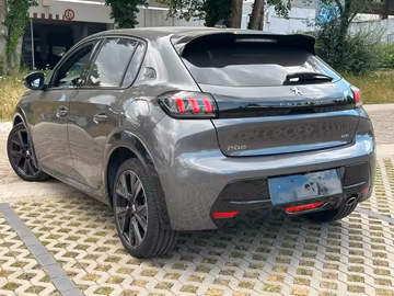 Peugeot 208 GT EAT8. NAVI. KAMERA. LED Vorschaubild 5