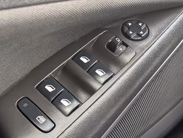 Opel Crossland (X) Edition Head-Up. Panorama-Dach. Vorschaubild 17