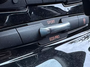 BMW 216d Active Tourer Advantage NAVI. PDC. AUTOM Vorschaubild 19