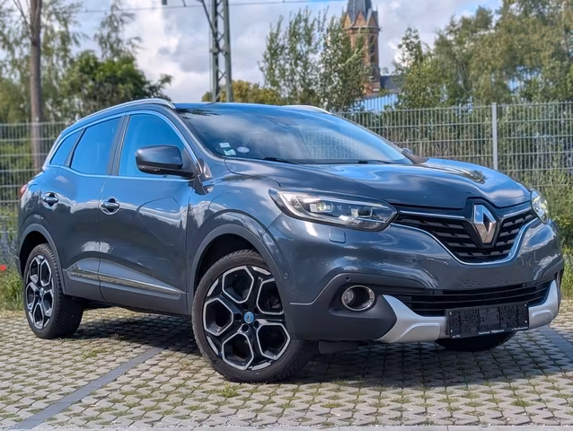 Renault Kadjar Crossborder-S PANO. NAVI. SHZ. BOSE Baujahr 2018 (101.415 km, Benzin, 131 PS) - Gebrauchtwagen bei Autohaus Dörrschuck Mainz