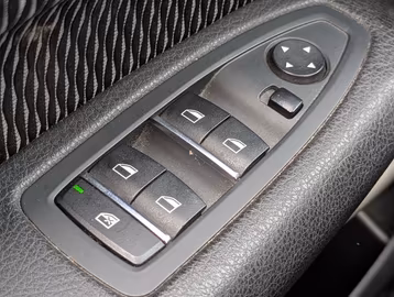 BMW 118i Advantage SHZ. NAVI. PDC. 1.Hand Vorschaubild 17