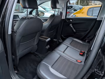 Peugeot 2008 Allure NAVI. KAMERA. AUTOMATIK. LED Vorschaubild 6