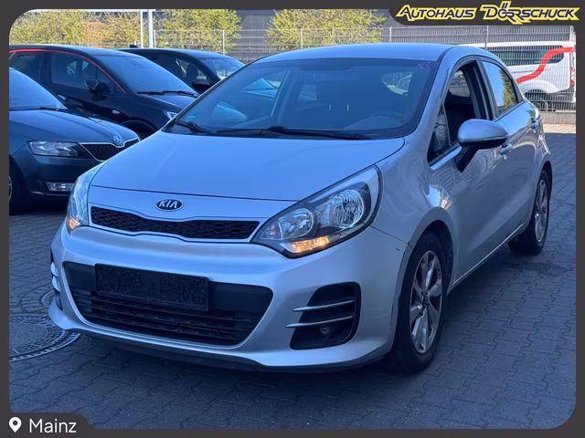 Kia Rio 1.2 Dream Team AHK. SHZ. KLIMA-A. BT Baujahr 2016 (58.000 km, Benzin, 84 PS) - Gebrauchtwagen bei Autohaus Dörrschuck Mainz