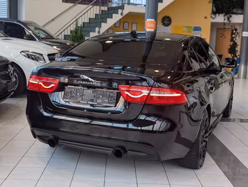 Jaguar XE 25t R-Sport AWD KAMERA Sitzheiz. PANORAMA Vorschaubild 7