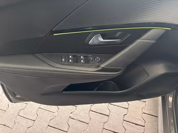 Peugeot 208 GT PureTech EAT8. NAVI. Kamera. LED Vorschaubild 13