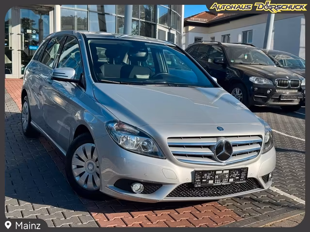 Mercedes-Benz B 180 Sports Tourer 1.Hand. SHZ. PDC. MASSAGE Baujahr 2013 (120.500 km, Benzin, 122 PS) - Gebrauchtwagen bei Autohaus Dörrschuck Mainz