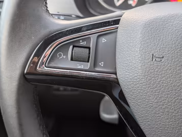 Skoda Fabia 1.0 TSI Drive 125. PDC. Kamera. KESSY Vorschaubild 13