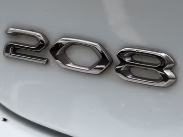 Peugeot 208 Allure NAVI. LED. PDC. Tempomat Vorschaubild 7