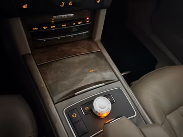 Mercedes-Benz E 350 BlueTec PDC. Schiebedach. Leder. Navi Vorschaubild 11