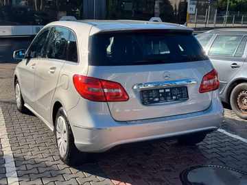 Mercedes-Benz B 180 Sports Tourer 1.Hand. SHZ. PDC. MASSAGE Vorschaubild 5