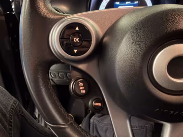 Smart fortwo passion NAVI SHZ MEDIA LEDER TEMPOMAT Vorschaubild 13