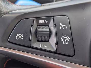 Opel Adam Jam Infinity Klima Bluetooth  49960KM TÜV Vorschaubild 11