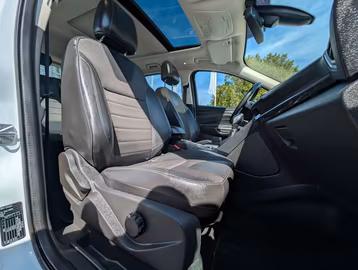 Ford Kuga Individual Automatik BiXenon Panorama Leder Vorschaubild 11