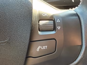 Peugeot 2008 Allure PureTech AT. 1.Hand. NAVI. PDF Vorschaubild 20