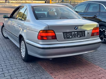 BMW 520i Limousine *nur 79TKM*KLIMAAUTOMATIK*SHD* Vorschaubild 3