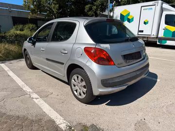 Peugeot 207 X Line KLIMA. BORDCOMPUTER. CD. NEBEL Vorschaubild 5