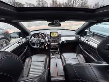 Mercedes-Benz GLE 350d 4MATIC AMG LINE. PANO. 360°-KAMERA. NAV Vorschaubild 5
