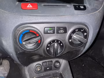 Kia Rio High Grade KLIMA. ESP. LEDER. EL.FH Vorschaubild 7