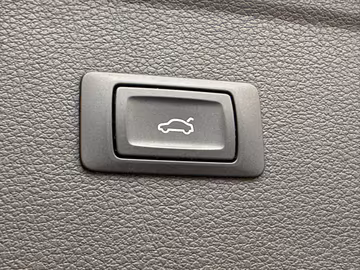 Audi Q5 2.0 TDI Sport quattro NAVI. LED. PDC. 1.Hand Vorschaubild 9