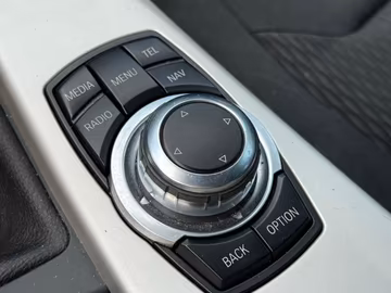 BMW 318d GT NAVI. XENON. PDC. BT. TEMPOMAT Vorschaubild 16