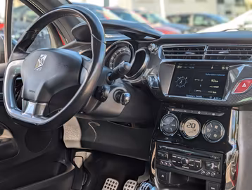 DS Automobiles DS3 1.6 THP SportChic*NAVI* Vorschaubild 11