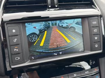 Jaguar F-PACE 20d Pure AHK. NAVI. Kamera. PDC Vorschaubild 8