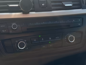 BMW 318d GT Sport-Leder. NAVI. Kamera. PDC. Xenon Vorschaubild 19