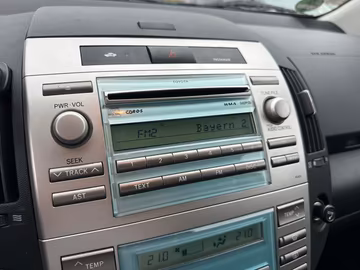 Toyota Corolla Verso 1.8 Team 7Sitzer PDC AHK Vorschaubild 10