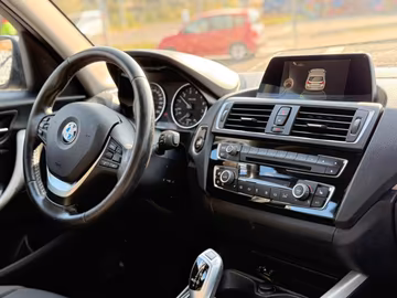 BMW 118i Advantage NAVI. SHZ. PDC. AUTOMATIK Vorschaubild 13