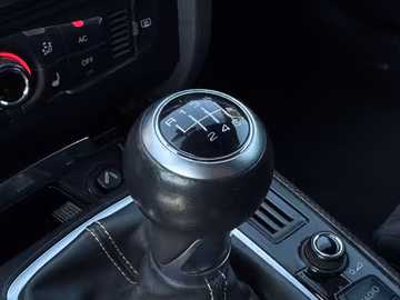 Audi S5 Coupé quattro V8. MANUELL. NAVI. AHK. SHZ Vorschaubild 13