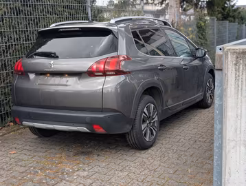 Peugeot 2008 Allure PureTech. NAVI. KAMERA. AUTOMATIK Vorschaubild 5