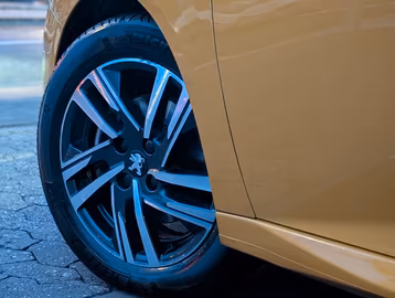 Peugeot 208 Allure Pack AUTOMATIK. NAVI. KAMERA. LED Vorschaubild 7