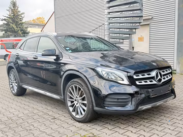 Mercedes-Benz GLA 180 Nightfall *AMG*LED*NAVI*KEYLESS*KAMERA Vorschaubild 2