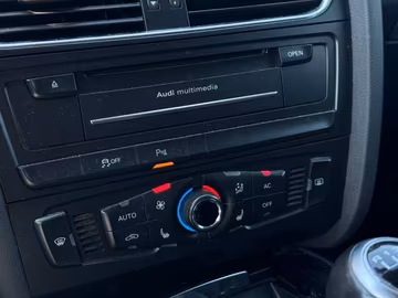 Audi S5 Coupé quattro V8. MANUELL. NAVI. AHK. SHZ Vorschaubild 12