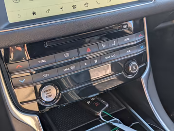 Jaguar XF R-Sport 1 Hand. Schiebedach. Navi. Bi-Xenon. Vorschaubild 12